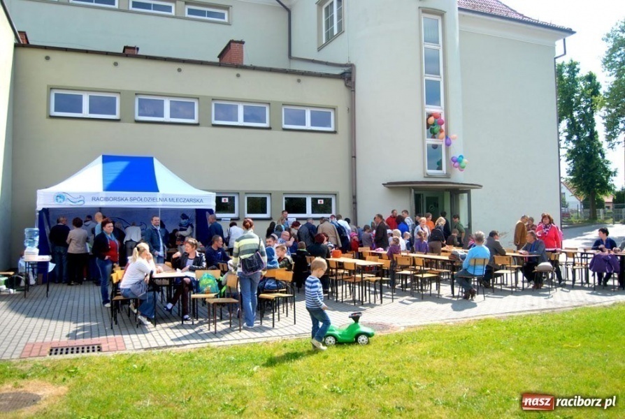 Zdjęcie w galerii na portalu naszraciborz.pl: Kopciuszek z humorem na Ocicach wiadomości z regionu