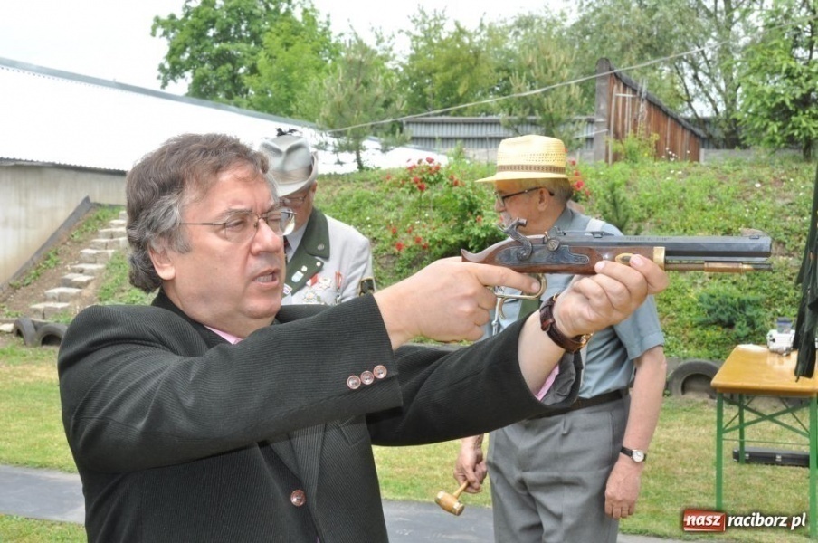 Zdjęcie w galerii na portalu naszraciborz.pl: Mamy nowego króla. Wójt najcelniej wiadomości z regionu