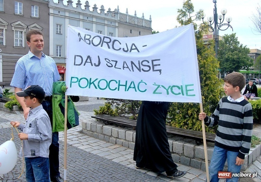 Zdjęcie w galerii na portalu naszraciborz.pl: Raciborski Marsz dla Życia i Rodziny wiadomości z regionu