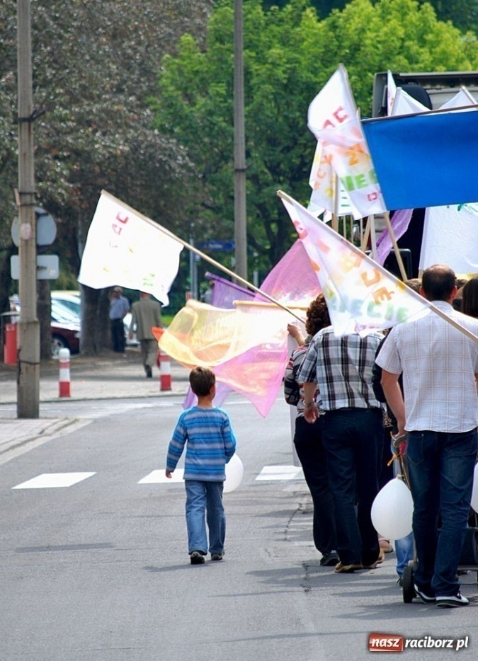 Zdjęcie w galerii na portalu naszraciborz.pl: Raciborski Marsz dla Życia i Rodziny wiadomości z regionu