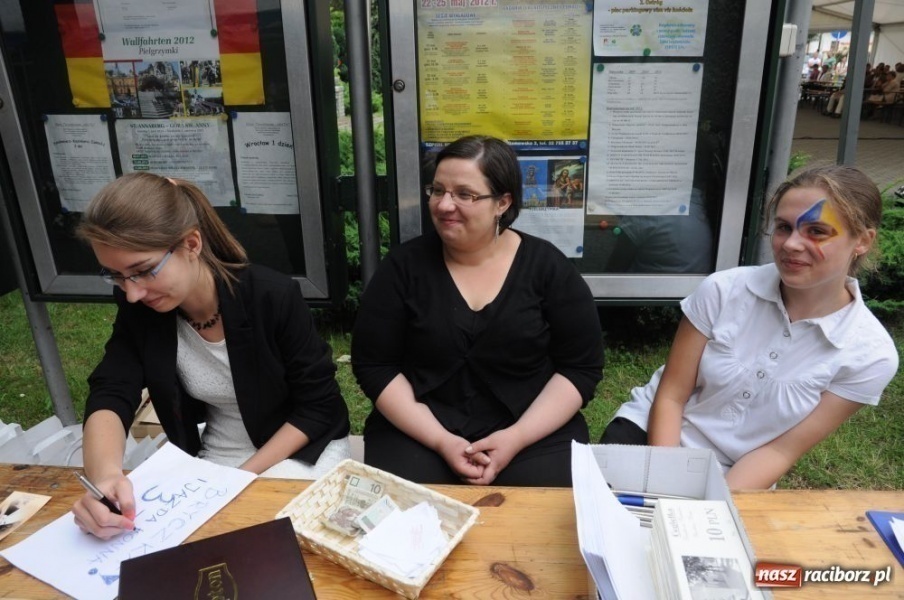 Zdjęcie w galerii na portalu naszraciborz.pl: Na Płoni świętują 80. urodziny parafii wiadomości z regionu