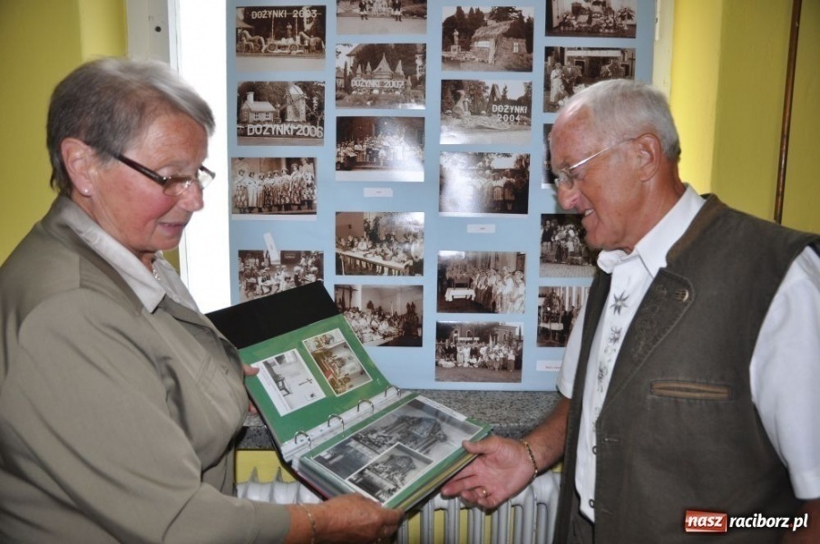 Zdjęcie w galerii na portalu naszraciborz.pl: Na Płoni świętują 80. urodziny parafii wiadomości z regionu
