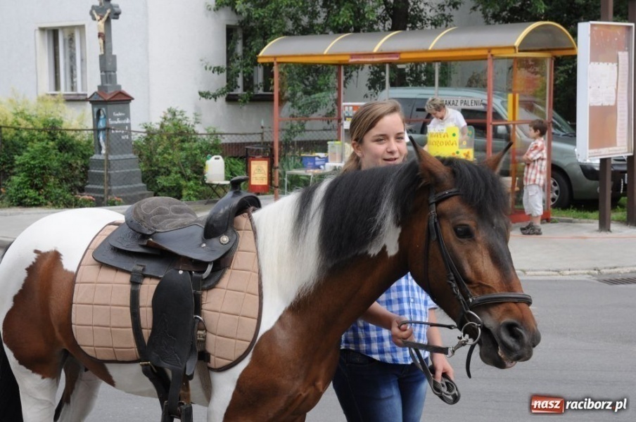 Zdjęcie w galerii na portalu naszraciborz.pl: Na Płoni świętują 80. urodziny parafii wiadomości z regionu