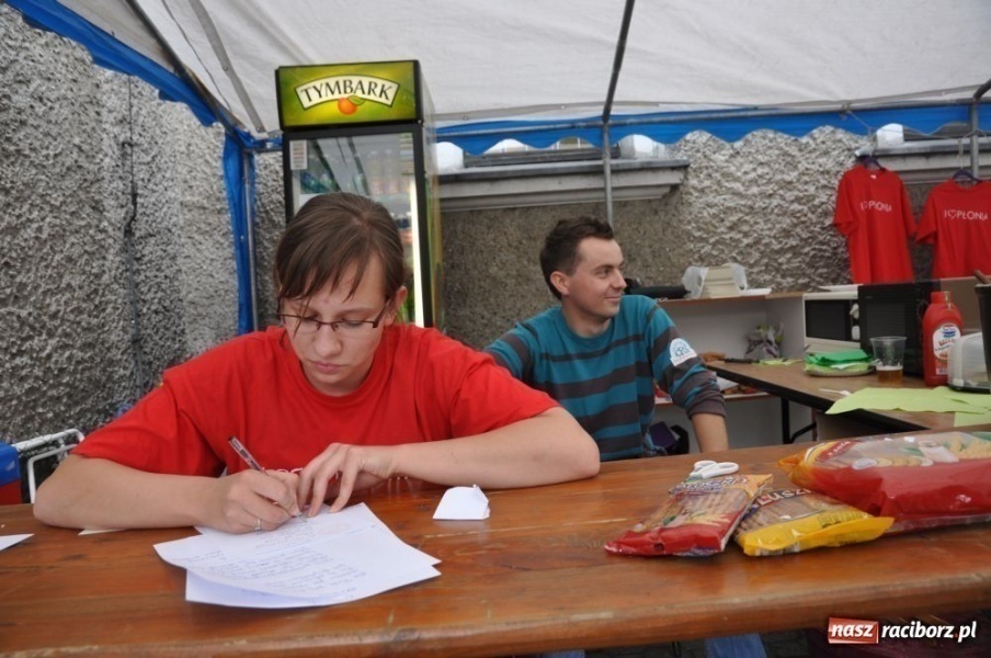 Zdjęcie w galerii na portalu naszraciborz.pl: Na Płoni świętują 80. urodziny parafii wiadomości z regionu