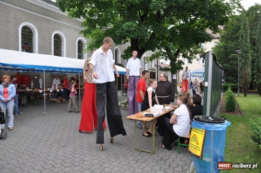 Zdjęcie w galerii na portalu naszraciborz.pl: Na Płoni świętują 80. urodziny parafii wiadomości z regionu