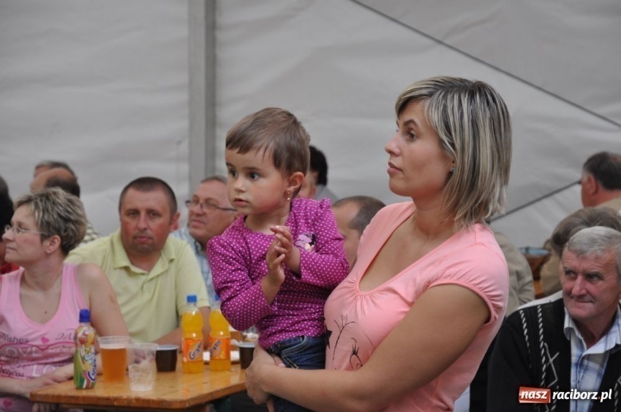 Zdjęcie w galerii na portalu naszraciborz.pl: Na Płoni świętują 80. urodziny parafii wiadomości z regionu