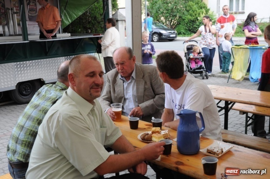 Zdjęcie w galerii na portalu naszraciborz.pl: Na Płoni świętują 80. urodziny parafii wiadomości z regionu