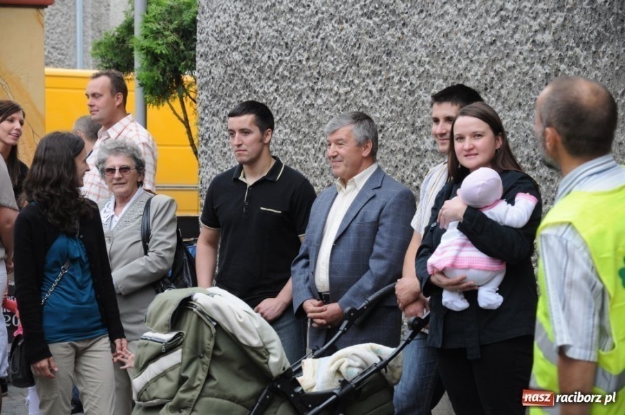 Zdjęcie w galerii na portalu naszraciborz.pl: Na Płoni świętują 80. urodziny parafii wiadomości z regionu