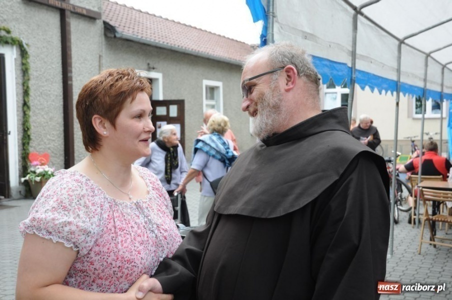 Zdjęcie w galerii na portalu naszraciborz.pl: Na Płoni świętują 80. urodziny parafii wiadomości z regionu