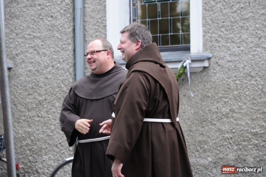 Zdjęcie w galerii na portalu naszraciborz.pl: Na Płoni świętują 80. urodziny parafii wiadomości z regionu