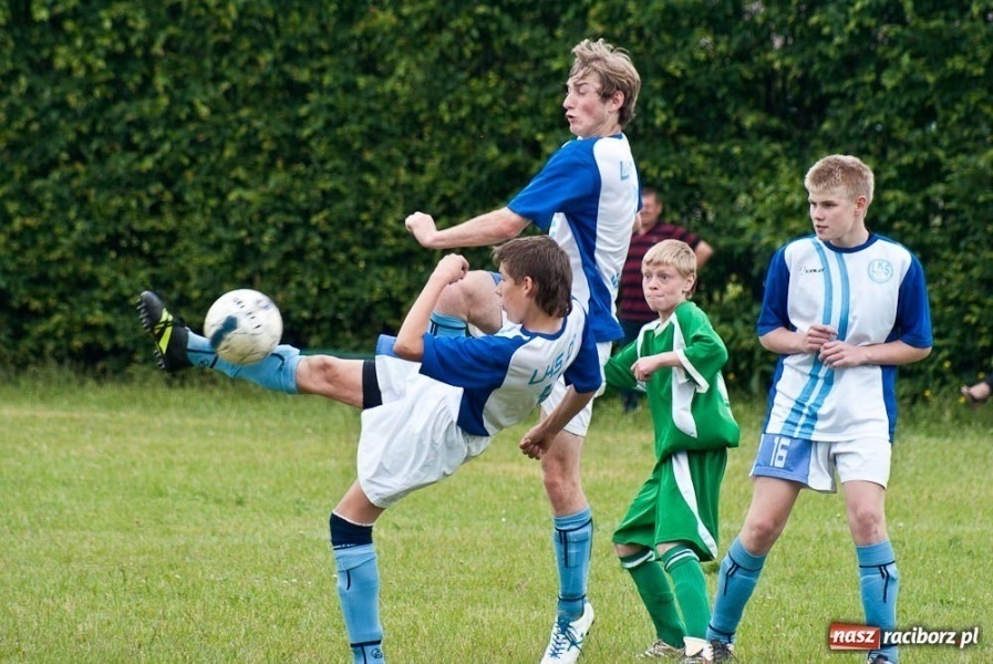 Zdjęcie w galerii na portalu naszraciborz.pl: Juniorzy Markowic lepsi w derbach wiadomości z regionu