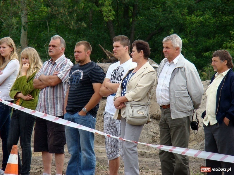 Zdjęcie w galerii na portalu naszraciborz.pl: Koń Leon uciągnął 1200 kg wiadomości z regionu