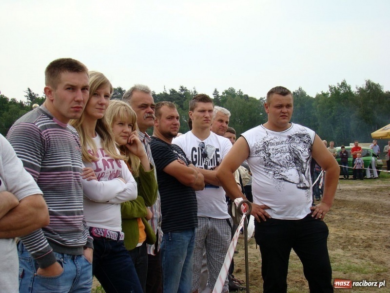 Zdjęcie w galerii na portalu naszraciborz.pl: Koń Leon uciągnął 1200 kg wiadomości z regionu