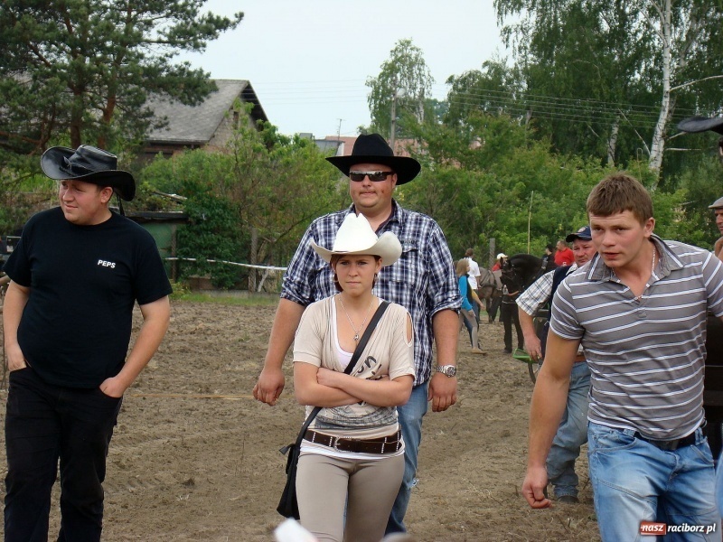 Zdjęcie w galerii na portalu naszraciborz.pl: Koń Leon uciągnął 1200 kg wiadomości z regionu