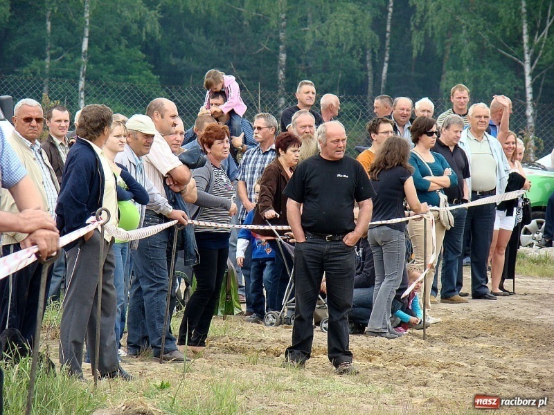 Zdjęcie w galerii na portalu naszraciborz.pl: Koń Leon uciągnął 1200 kg wiadomości z regionu