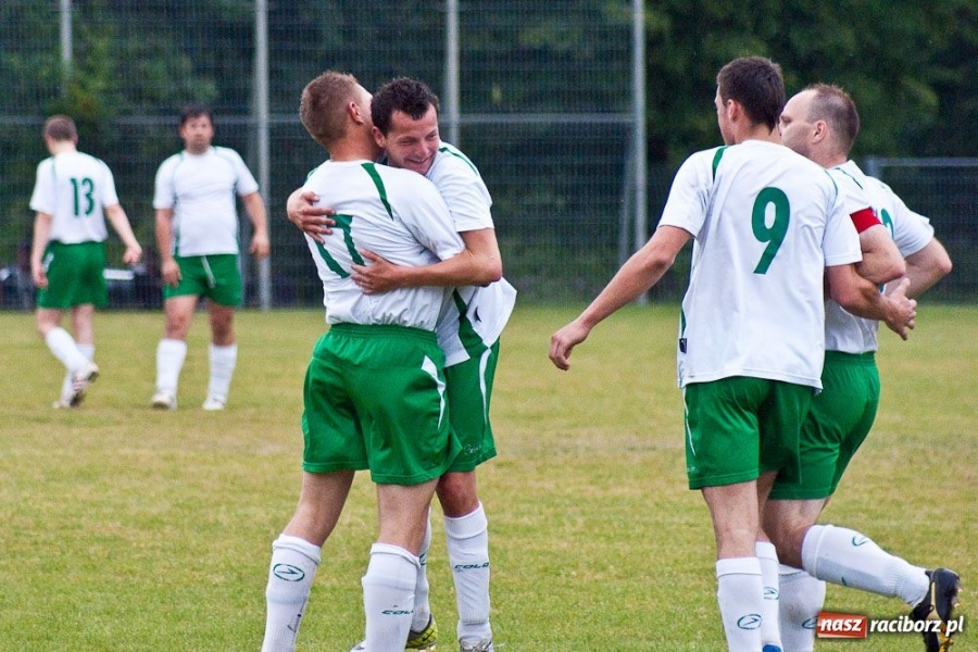 Zdjęcie w galerii na portalu naszraciborz.pl: Ocice wygrywają, ale tabelę zamykają wiadomości z regionu