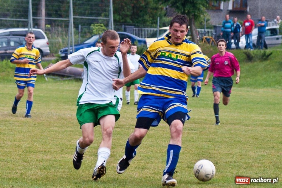 Zdjęcie w galerii na portalu naszraciborz.pl: Ocice wygrywają, ale tabelę zamykają wiadomości z regionu