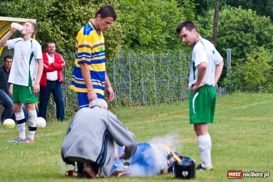 Zdjęcie w galerii na portalu naszraciborz.pl: Ocice wygrywają, ale tabelę zamykają wiadomości z regionu