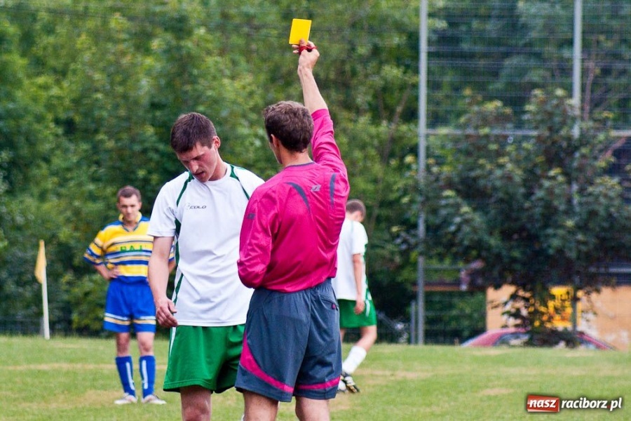 Zdjęcie w galerii na portalu naszraciborz.pl: Ocice wygrywają, ale tabelę zamykają wiadomości z regionu