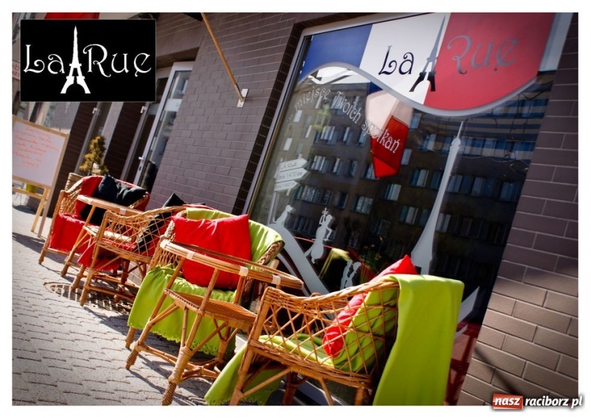 Zdjęcie w galerii na portalu naszraciborz.pl: Usiądź, wypij kawę, rozkoszuj się chwilą wiadomości z regionu