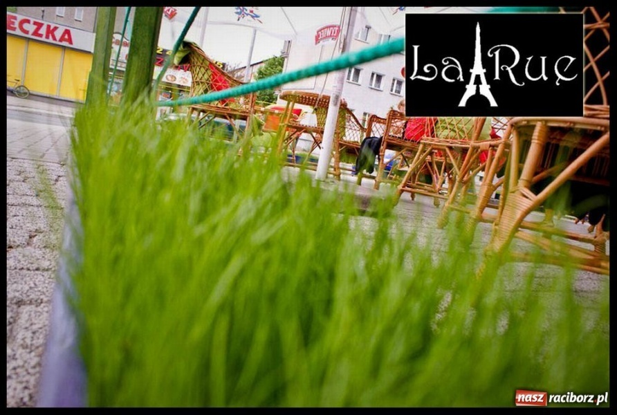 Zdjęcie w galerii na portalu naszraciborz.pl: Usiądź, wypij kawę, rozkoszuj się chwilą wiadomości z regionu