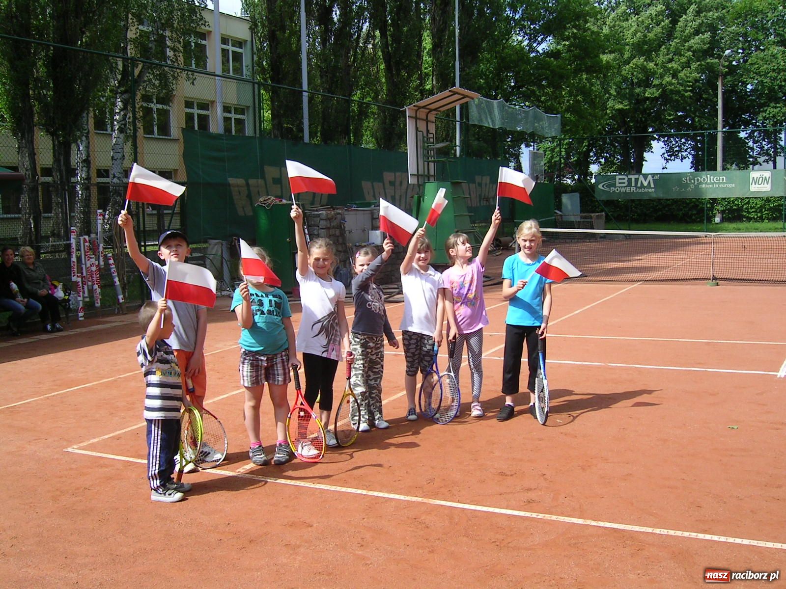 Zdjęcie w galerii na portalu naszraciborz.pl: Dzień Dziecka na korcie Rafako wiadomości z regionu