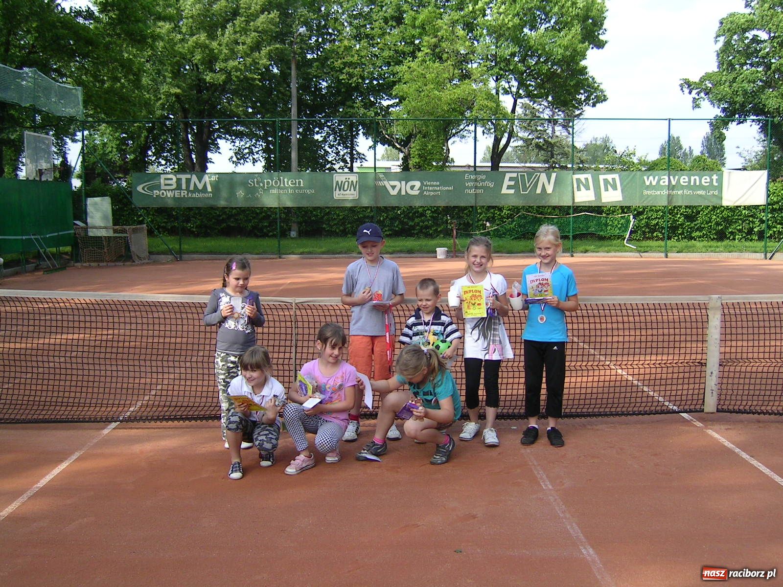 Zdjęcie w galerii na portalu naszraciborz.pl: Dzień Dziecka na korcie Rafako wiadomości z regionu