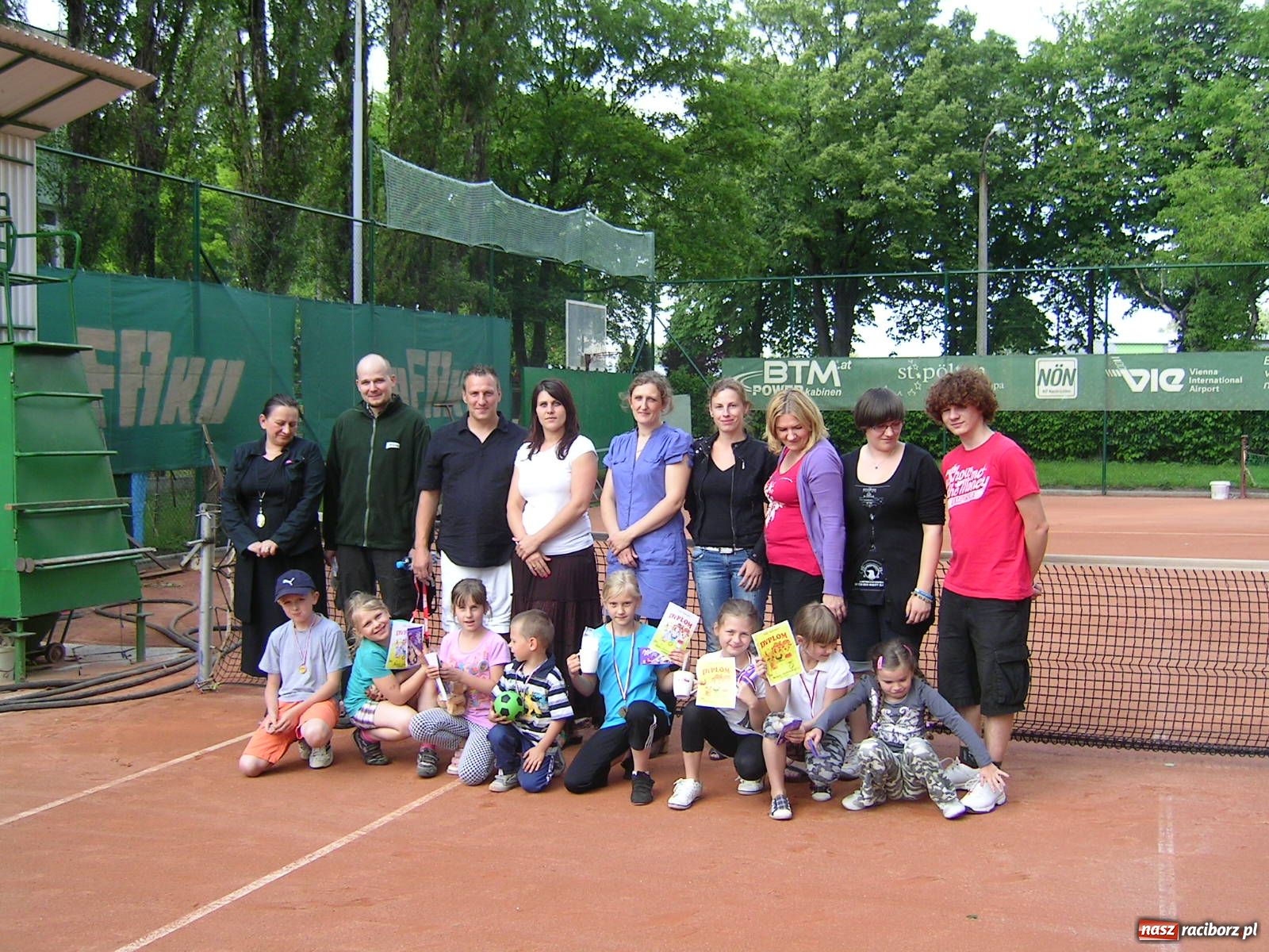 Zdjęcie w galerii na portalu naszraciborz.pl: Dzień Dziecka na korcie Rafako wiadomości z regionu