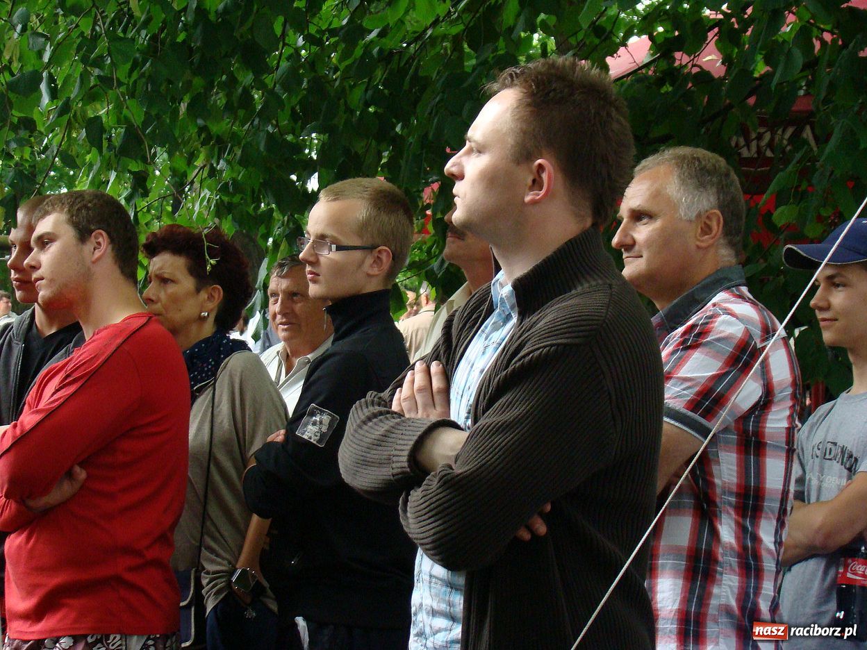 Zdjęcie w galerii na portalu naszraciborz.pl: Dzieci świętowały w parku Dębina wiadomości z regionu