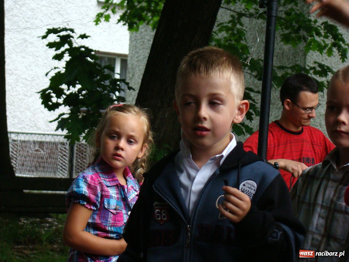 Zdjęcie w galerii na portalu naszraciborz.pl: Dzieci świętowały w parku Dębina wiadomości z regionu