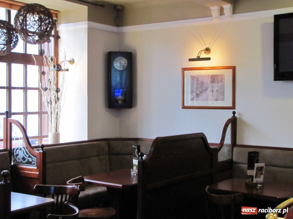 Zdjęcie w galerii na portalu naszraciborz.pl: Obejrzyj mecze Euro w Piwiarni Raciborskiej wiadomości z regionu