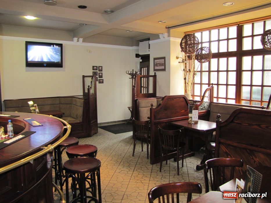 Zdjęcie w galerii na portalu naszraciborz.pl: Obejrzyj mecze Euro w Piwiarni Raciborskiej wiadomości z regionu