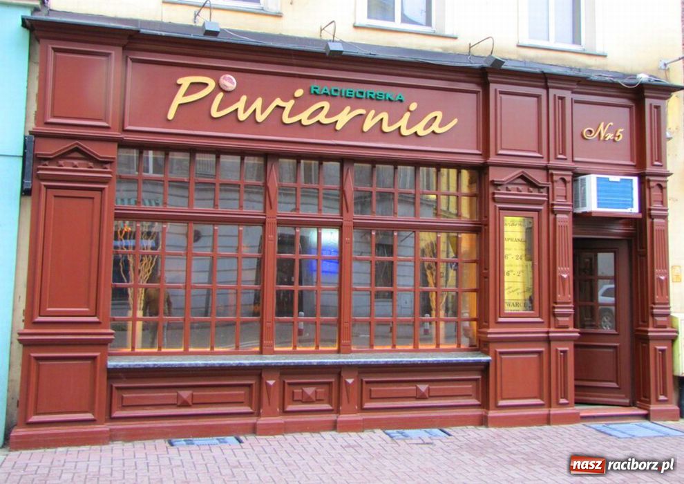 Zdjęcie w galerii na portalu naszraciborz.pl: Obejrzyj mecze Euro w Piwiarni Raciborskiej wiadomości z regionu