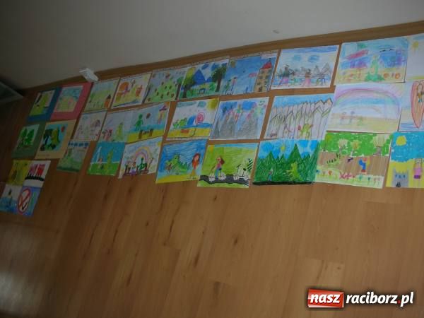 Zdjęcie w galerii na portalu naszraciborz.pl: Konkurs Moje wakacje z Dinkiem wiadomości z regionu