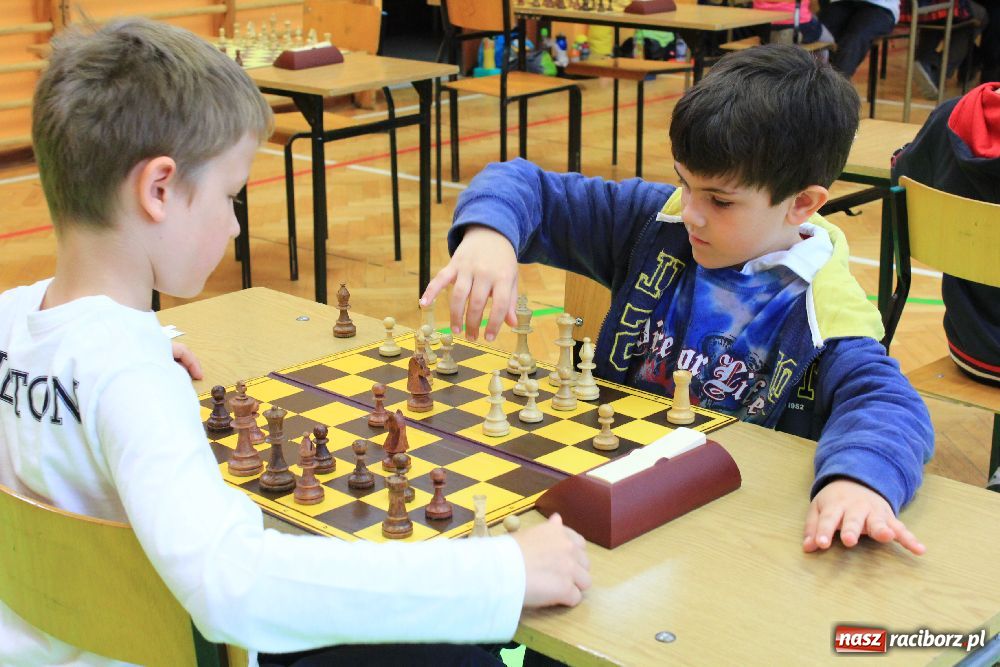 Zdjęcie w galerii na portalu naszraciborz.pl: Najlepsi szachiści są w SP 13 wiadomości z regionu