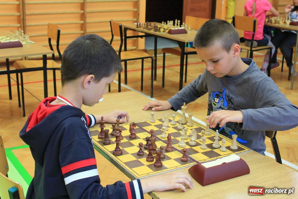 Zdjęcie w galerii na portalu naszraciborz.pl: Najlepsi szachiści są w SP 13 wiadomości z regionu