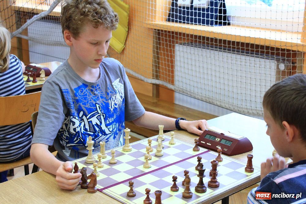 Zdjęcie w galerii na portalu naszraciborz.pl: Najlepsi szachiści są w SP 13 wiadomości z regionu