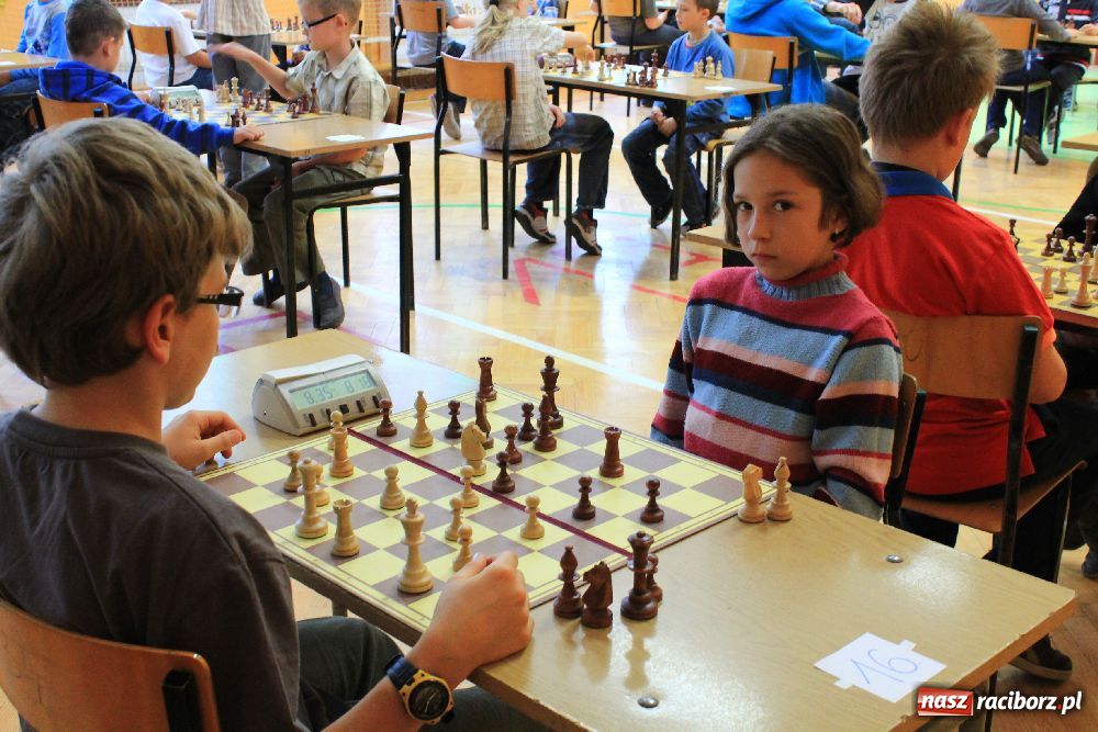 Zdjęcie w galerii na portalu naszraciborz.pl: Najlepsi szachiści są w SP 13 wiadomości z regionu