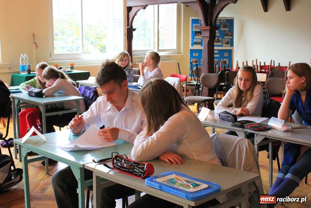 Zdjęcie w galerii na portalu naszraciborz.pl: Co Ty wiesz o Janie Pawle II? wiadomości z regionu