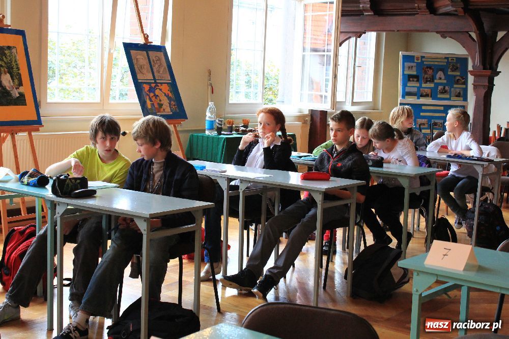 Zdjęcie w galerii na portalu naszraciborz.pl: Co Ty wiesz o Janie Pawle II? wiadomości z regionu