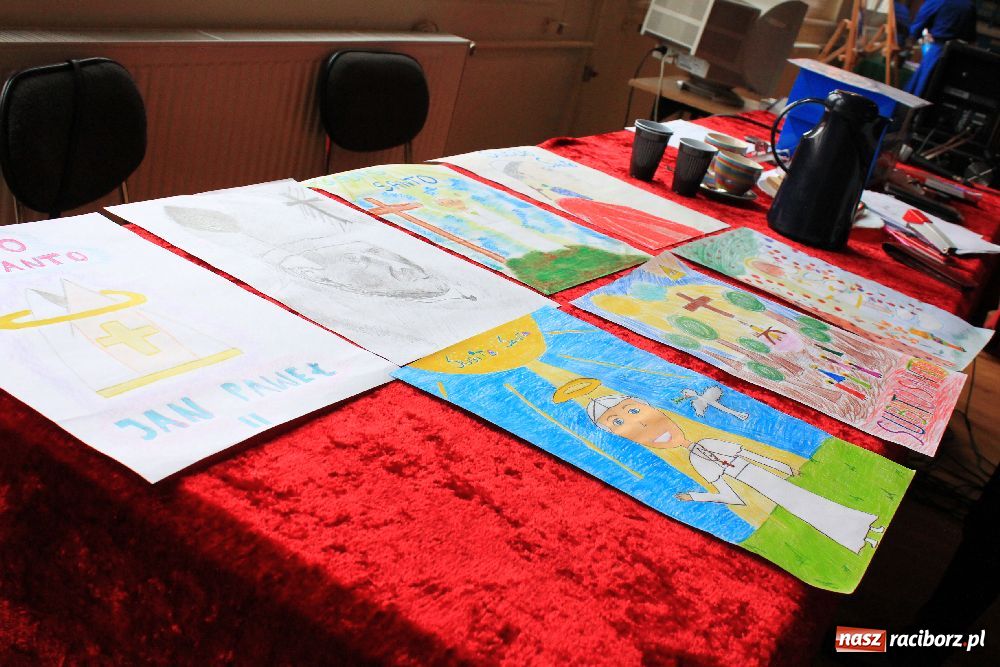 Zdjęcie w galerii na portalu naszraciborz.pl: Co Ty wiesz o Janie Pawle II? wiadomości z regionu