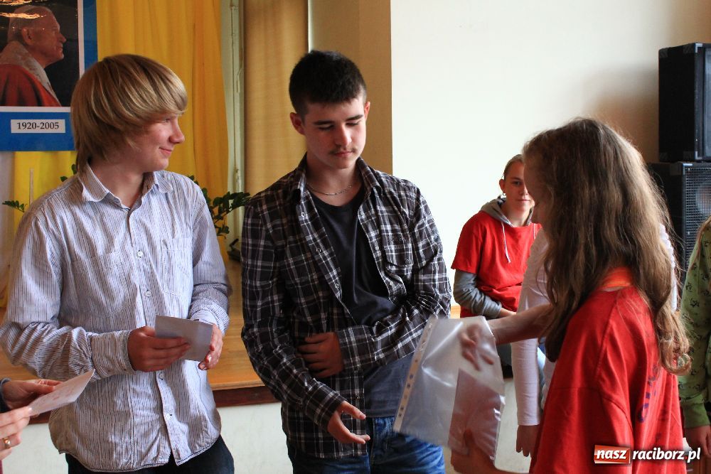 Zdjęcie w galerii na portalu naszraciborz.pl: Co Ty wiesz o Janie Pawle II? wiadomości z regionu