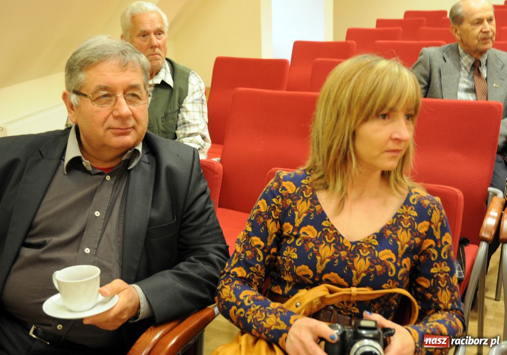 Zdjęcie w galerii na portalu naszraciborz.pl: W Raciborzu narodził się straszny kicz wiadomości z regionu