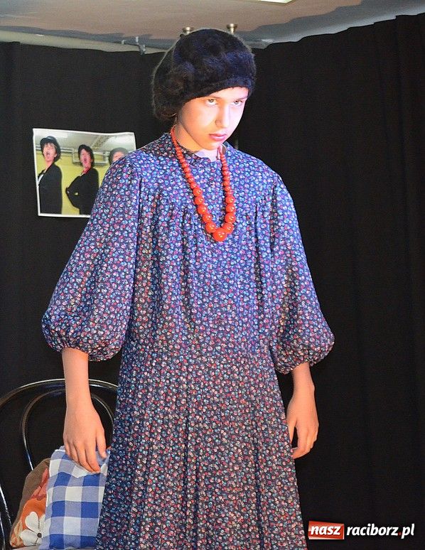 Zdjęcie w galerii na portalu naszraciborz.pl: Kabaretowe show w SP 1 wiadomości z regionu