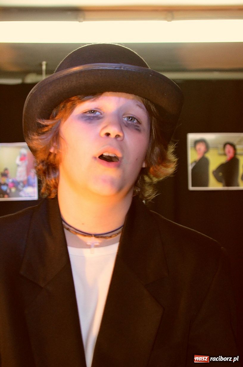 Zdjęcie w galerii na portalu naszraciborz.pl: Kabaretowe show w SP 1 wiadomości z regionu