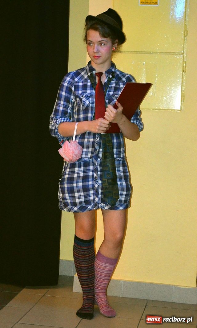 Zdjęcie w galerii na portalu naszraciborz.pl: Kabaretowe show w SP 1 wiadomości z regionu