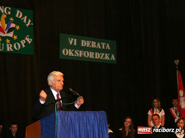 Zdjęcie w galerii na portalu naszraciborz.pl: Debata Oksfordzka w Kuźni wiadomości z regionu