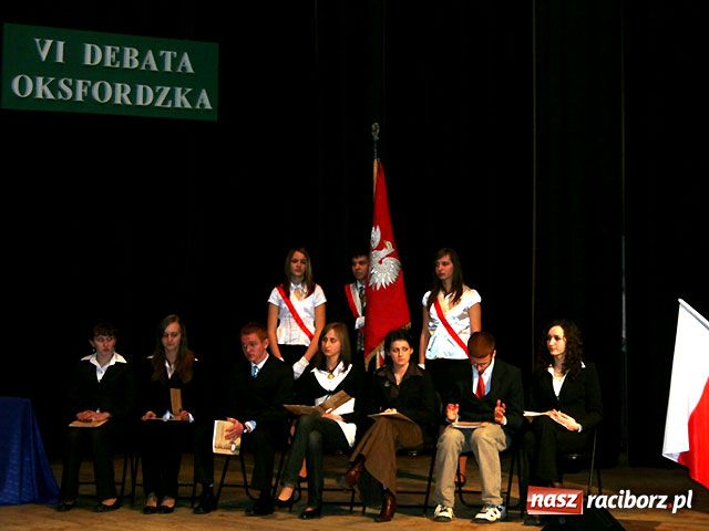 Zdjęcie w galerii na portalu naszraciborz.pl: Debata Oksfordzka w Kuźni wiadomości z regionu