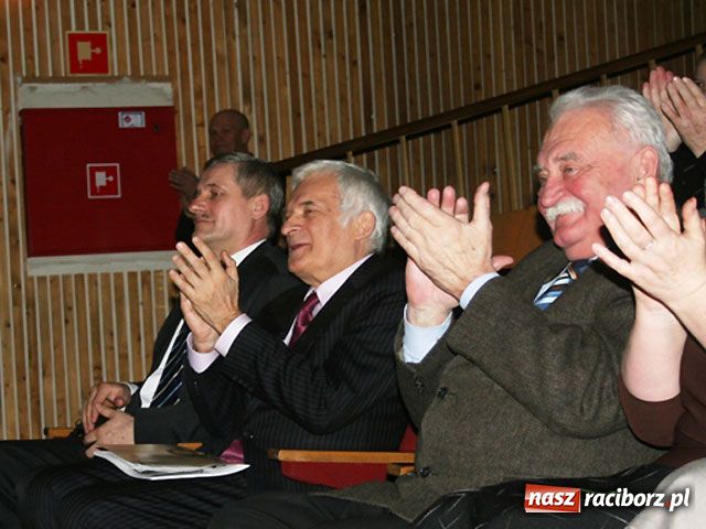 Zdjęcie w galerii na portalu naszraciborz.pl: Debata Oksfordzka w Kuźni wiadomości z regionu