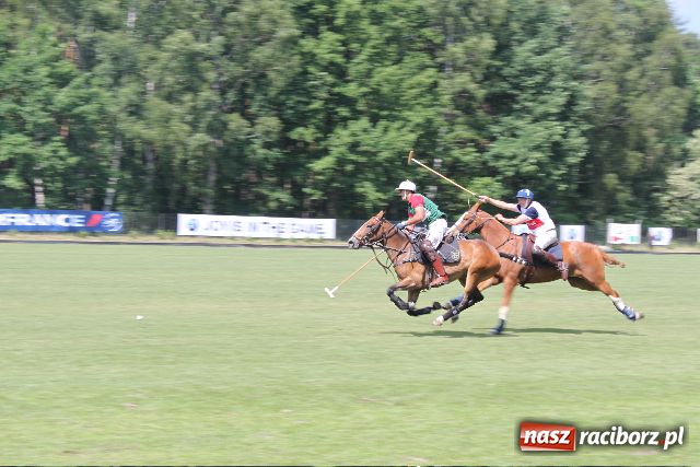 Zdjęcie w galerii na portalu naszraciborz.pl: Dania z Szonowic na cześć królowej wiadomości z regionu